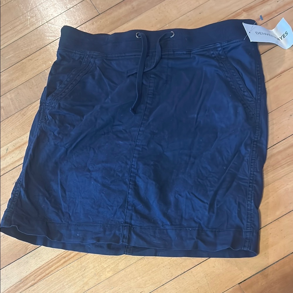 NWT Navy Blue Drawstring Skort with pockets - Denver Hayes